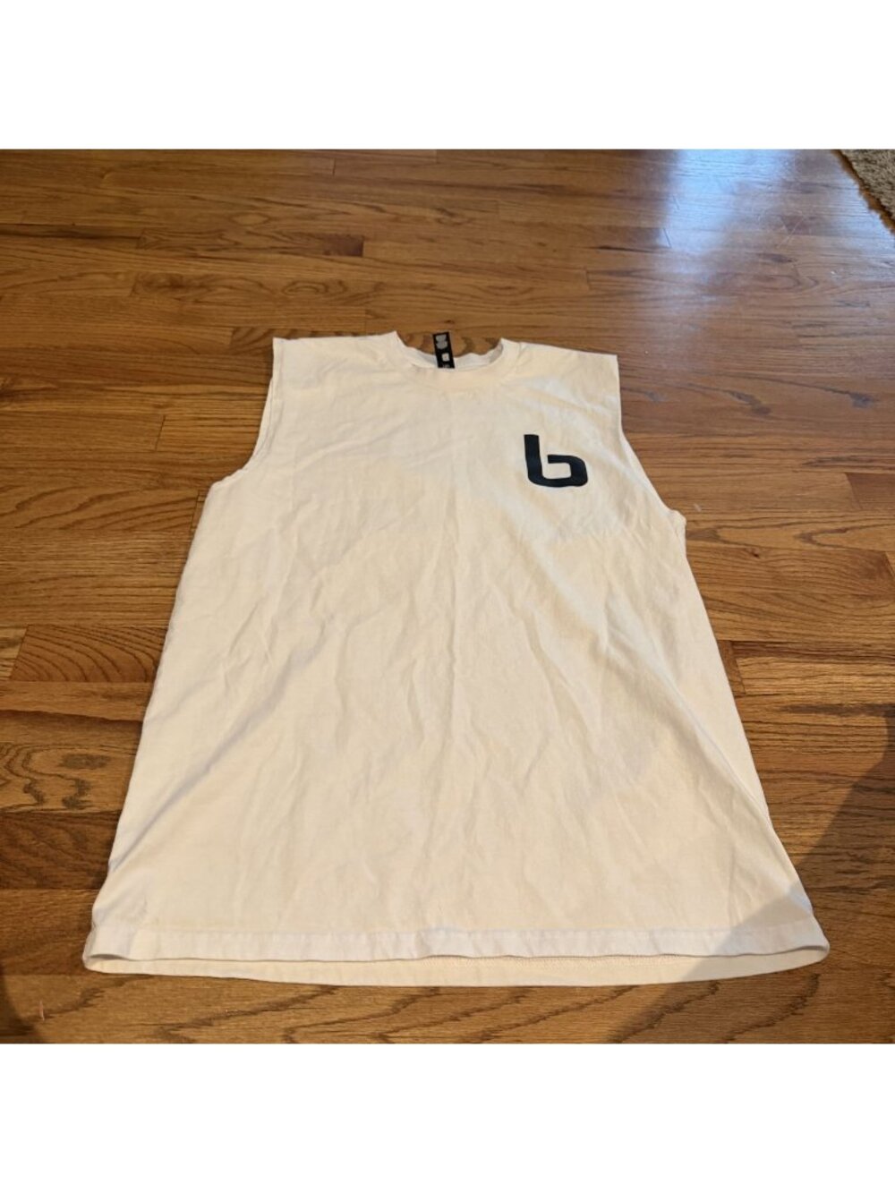 BURN BOOT CAMP MENS SLEEVELESS WHITE SHIRT GO HEAVIER VERY NICE MEDIUM
